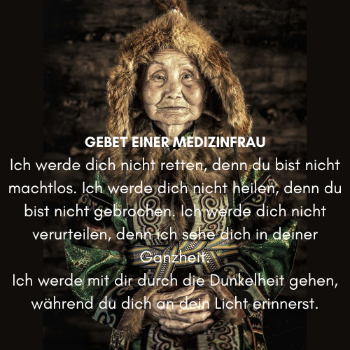 Leitsatz 3 Porträt einer Medizinfrau mit einem Hut, umgeben von magischen, mystischen Elementen. Stichworte: Heilung, Ganzheit, Dunkelheit und Licht.